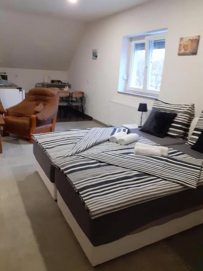 Appartamento Apartmani Marijamagdalena Gračac